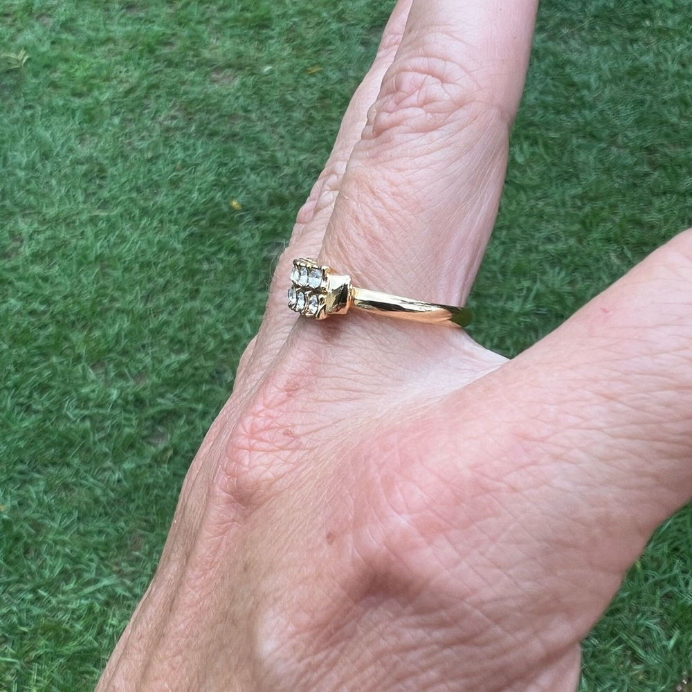Gold-tone Two Row Faux Diamond Cubic Zirconia Ring👠 - Picture 12 of 15